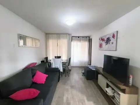 Depto Tipo Casa 3 ambientes con 2 baños