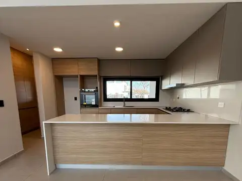 Casa en Venta en Córdoba, USD 470.000