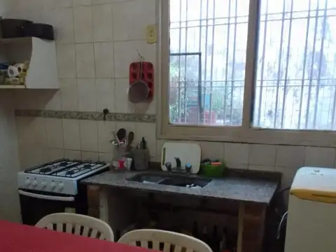 Casa 6 ambientes con 3 baños