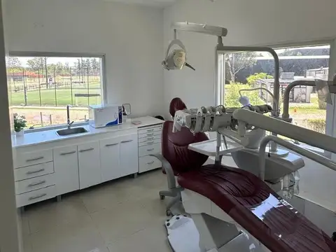 Oficina en Alquiler con 1 cochera