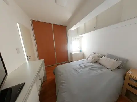 Hermoso PH de 4 ambientes c/ Terraza propia - Excelente estado