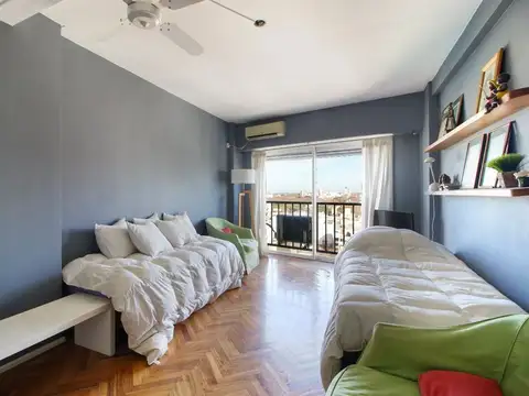 VENTA DEPTO  1 AMB SOBRE LIBERTADOR VISTA AL RIO