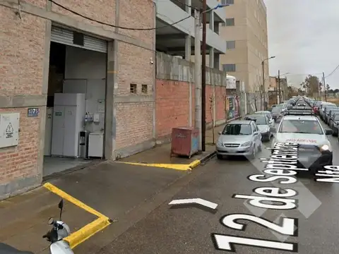 Galpon en Venta 31  mts Fondo