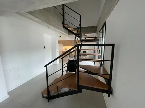 PENTHOUSE DUPLEX DE 3 AMBIENTES - VTE LOPEZ - ÚLTIMO PISO