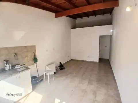 Departamento en Alquiler en Lomas Del Mirador, $ 300.000