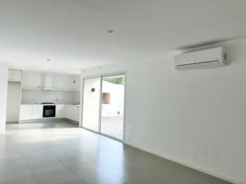 Depto Tipo Casa en Venta de 3 dormitorios