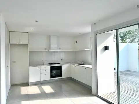 Depto Tipo Casa en Venta con 1 cocheras