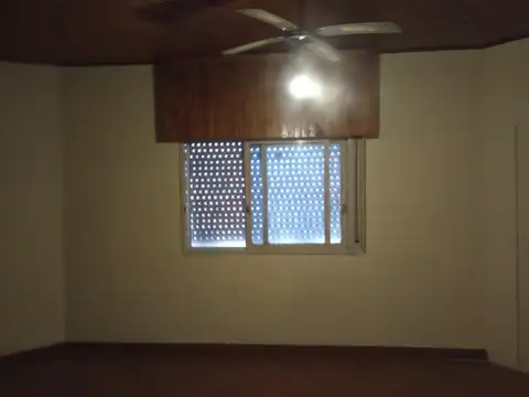 "IDEAL EMPRENDIMIENTO TEXTIL"  VENTA DE CASA EN  UNANUE Y PINTOS (esquina)  V. CELINA