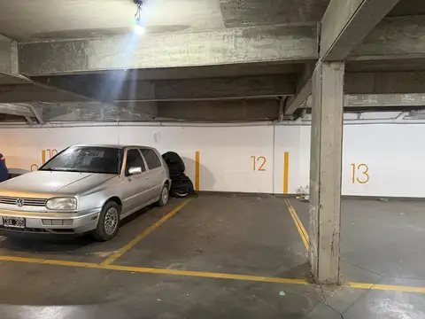 Vera Mujica 1200. cochera en venta