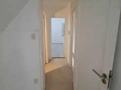 Depto Tipo Casa en Alquiler de 5 ambientes