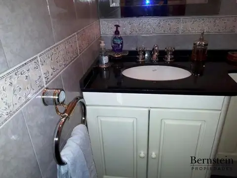 Casa 5 ambientes con 5 baños