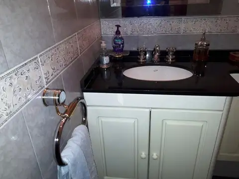 Casa 5 ambientes con 5 baños