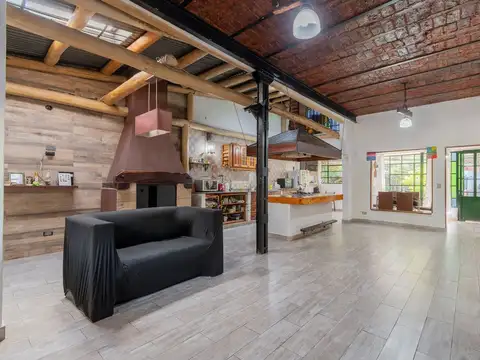 VENTA CASA 3 AMBIENTES C/ JARDIN JOSE LEON SUAREZ
