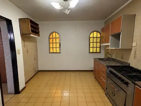 CASA 4MB CON PATIO,  LOTE PROPIO