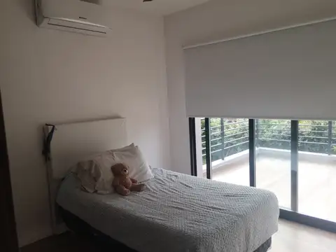 Casa en Venta con 4 cocheras