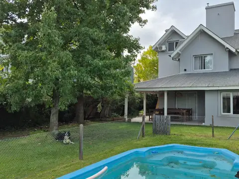 Casa en Venta o en alquiler Barrio Cerrado tres Horquetas