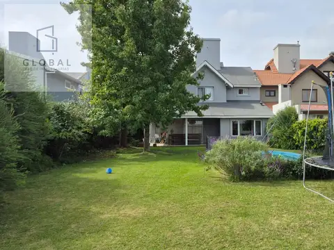 Casa 6 ambientes con 3 baños