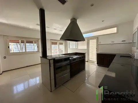 Casa en Venta en Ramos Mejía, USD 320.000