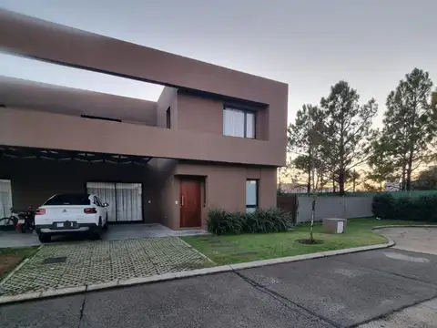 VENTA CASA CONDOMINIO DON MATEO, FUNES