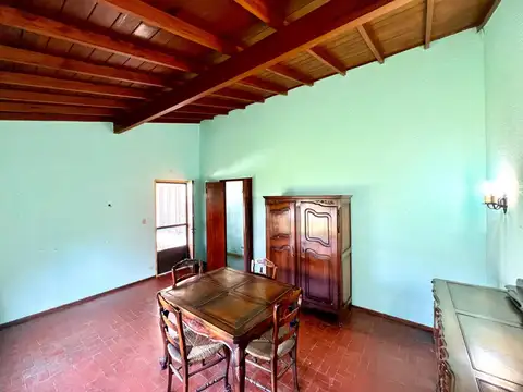 Casa 2 ambientes con 1 baño