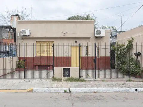 VENTA CASA 3 AMB EN MERLO - PERMUTA