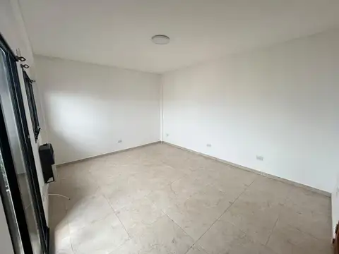 Departamento en Alquiler en Santos Lugares, $ 450.000