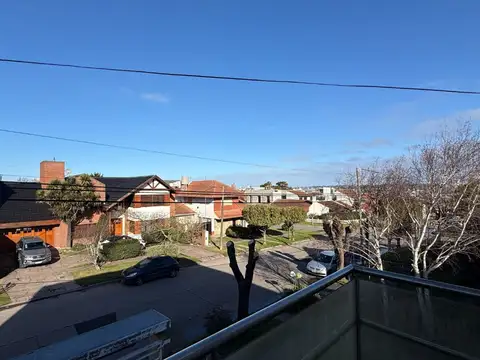 Depto Tipo Casa 4 ambientes con 1 baño
