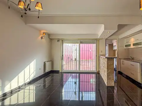 Depto Tipo Casa en Alquiler de 3 dormitorios