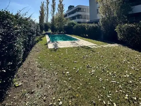 ALQUILER 3 DORMITORIOS CON COCHERA, JARDIN Y PARRILLERO DE USO EXCLUSIVO