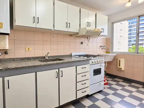 ¡ALQUILER DE DEPARTAMENTO 2 AMBIENTES CON BALCON AL FRENTE, A SOLO 1 CUADRA DE LA ESTACION DE LOMAS DE ZAMORA!