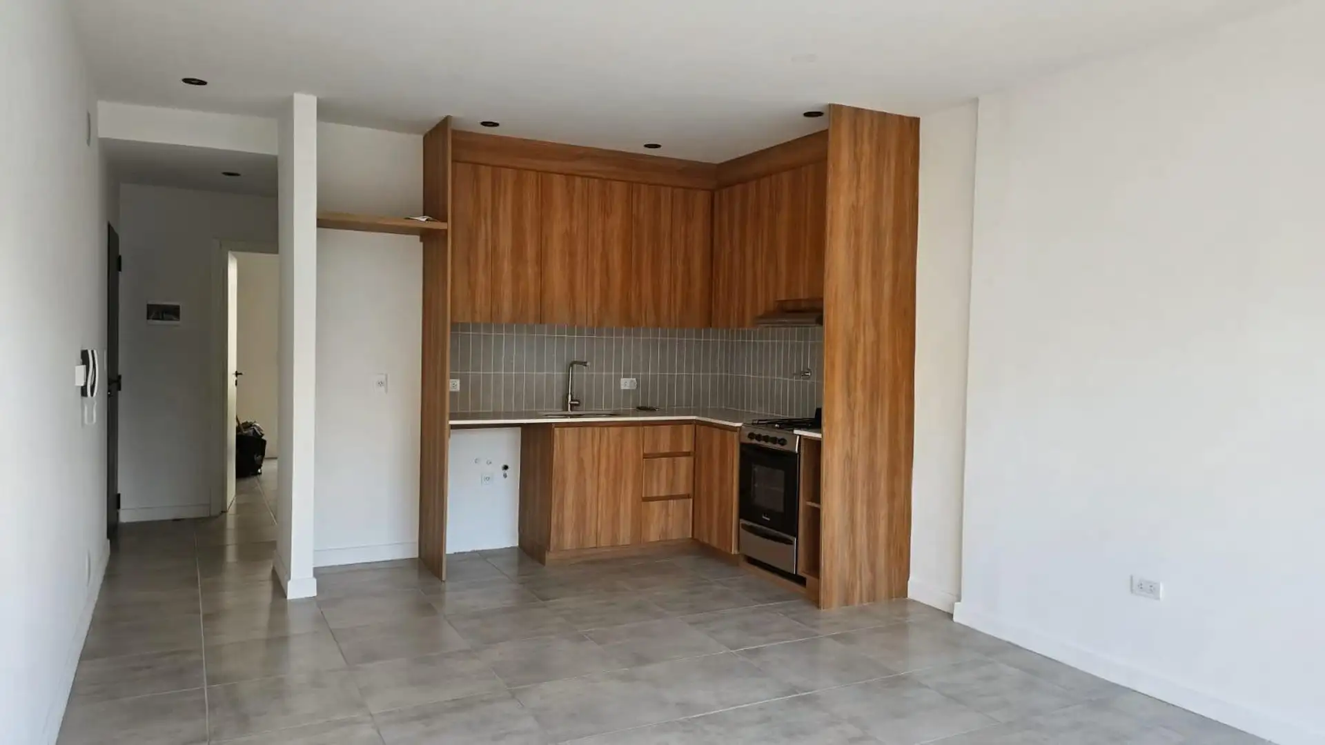 Venta de Ph - 2 ambientes - al frente - con balcón - a estrenar - San José