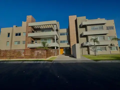 Departamento en Grupo Haras del Sur III