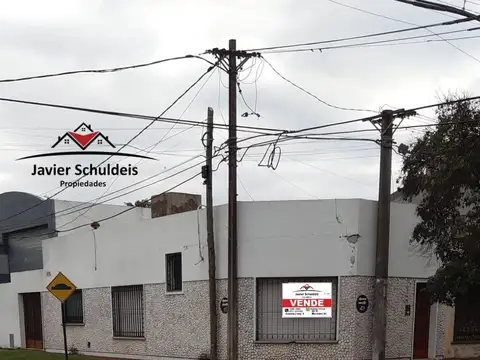 Linda casa en Avda. 47 y 16.