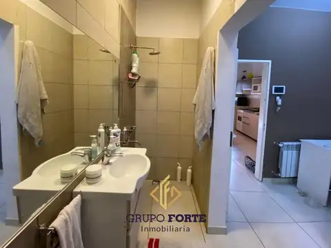 Casa 4 ambientes con 3 baños