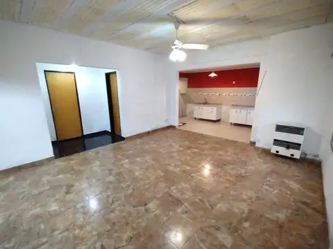Casa 3 ambientes con 1 baño