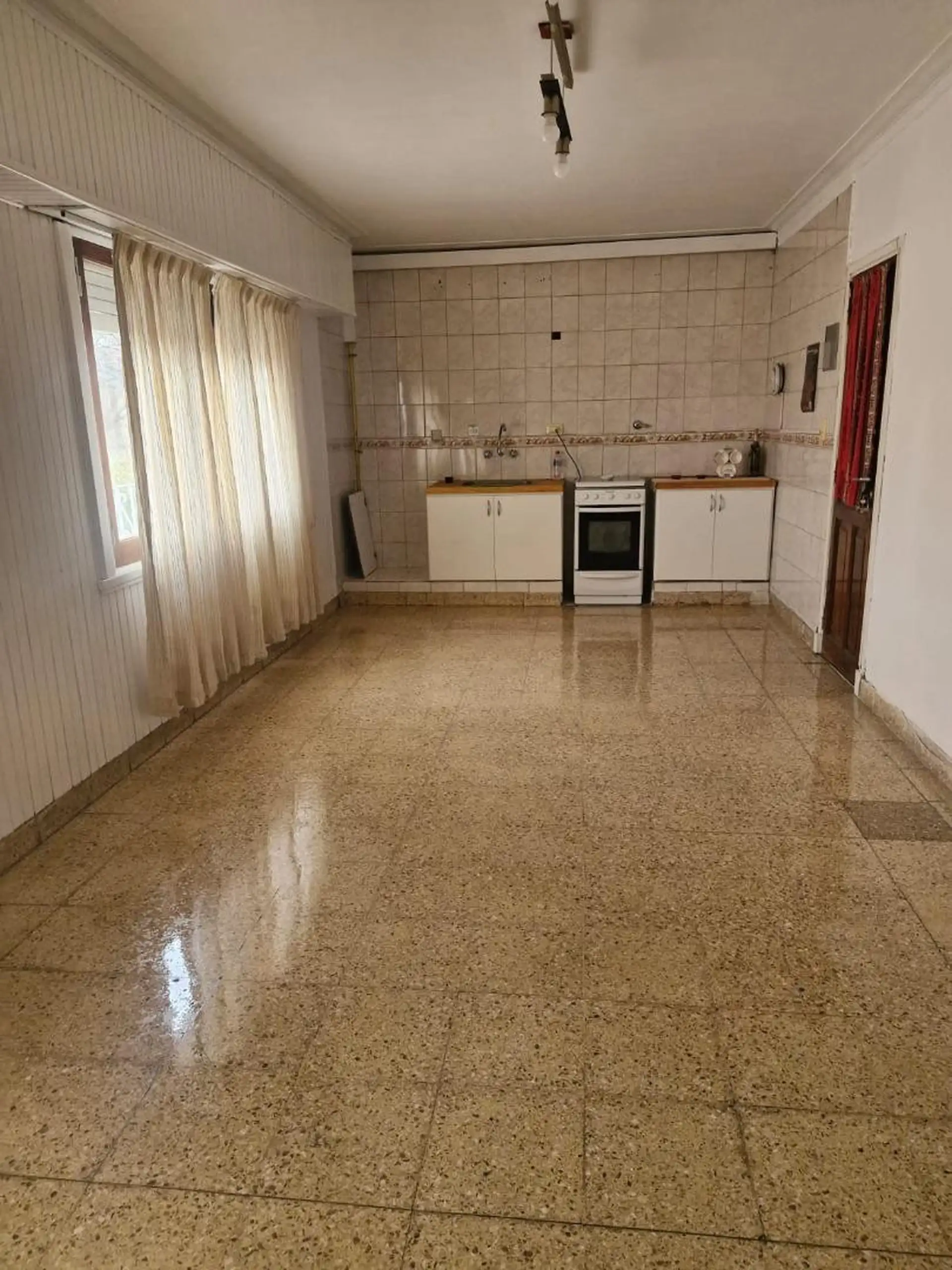 Ph 3 ambientes en primer piso por escalera