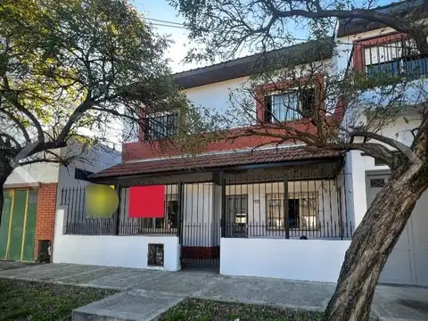 Venta Casa  2 plantas en Florencio Varela