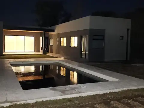 Casa en Venta en Ibarlucea, USD 126.000