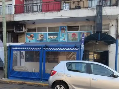 Amplio PH  con Pileta para niños