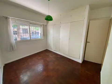 3 amb en Palermo, patio interno. Excelente estado.