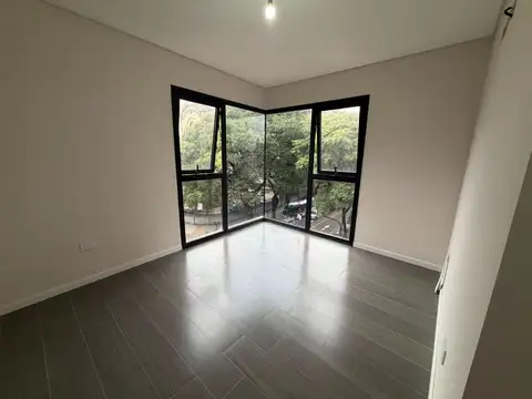 Departamento en Alquiler en Parque Chacabuco, $ 950.000