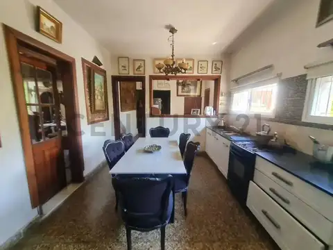 CASA DE ESTILO HISTORICA EN VENTA EN CITY BELL