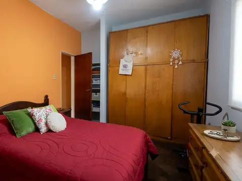 Casa 4 ambientes con 1 baño