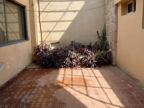 Depto Tipo Casa en Venta con 1 cocheras