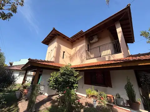 Casa en venta 3 AMBIENTES- Carlos Spegazzini