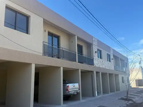 VENTA DE DPTOS EN COMPLEJO EN R .VENETO