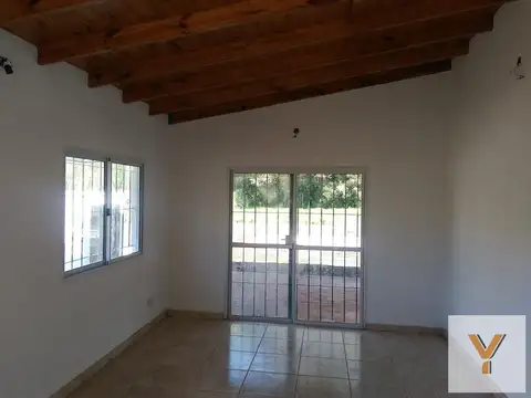Casa 2 ambientes con 1 baño