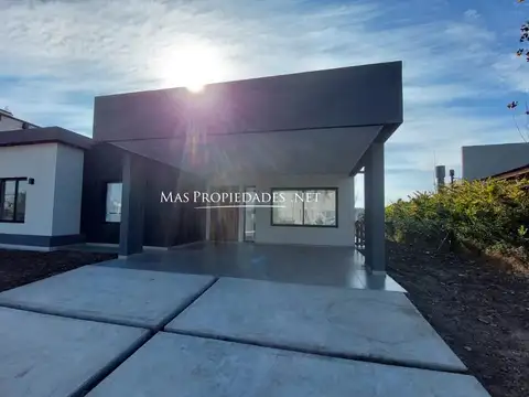 Venta Casa en Cruz del sur 3 Dormitorios Canning 100