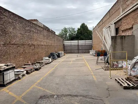 Galpón Estratégico con Salida Logística – Pueyrredón 5600