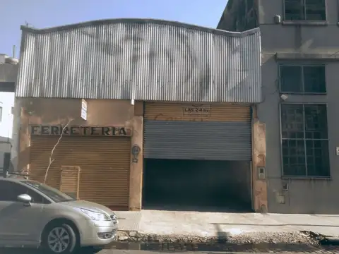 VENTA GALPÓN CON OFICINA PARQUE PATRICIOS